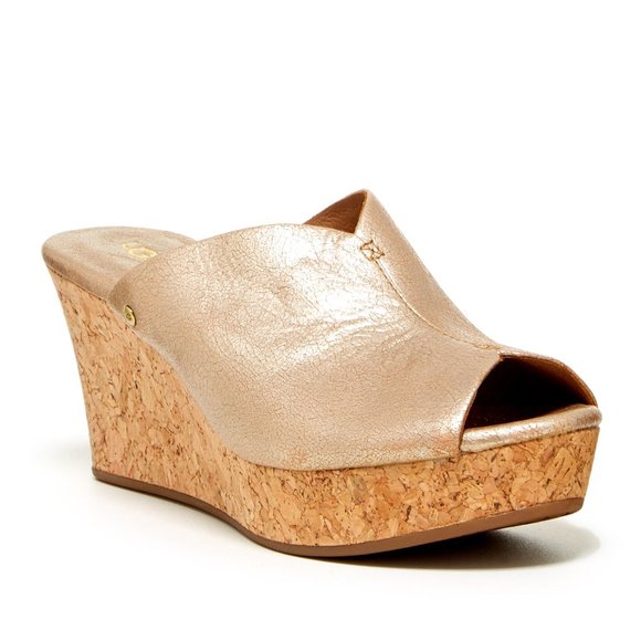 UGGS Dominque Gold Tan Leather Sandals Wedges Platforms Size 9.5 - Picture 1 of 9